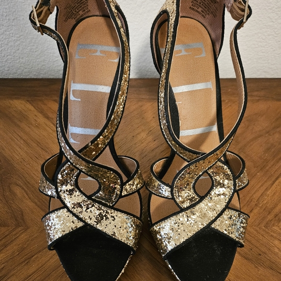 Shoes - ELLE PLATFORM STRAPPY SANDALS BLACK/GOLD SEQUIN SIZE 7M